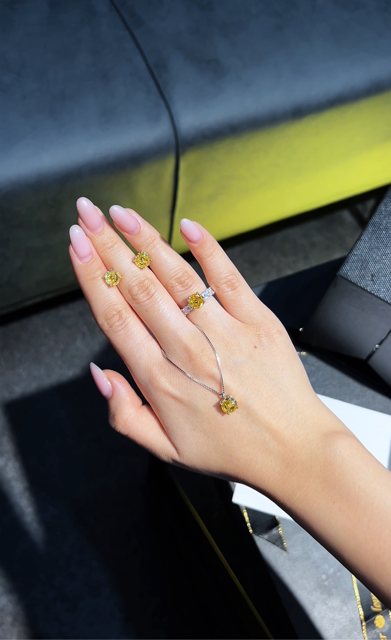 Elegance Yellow Silver Set