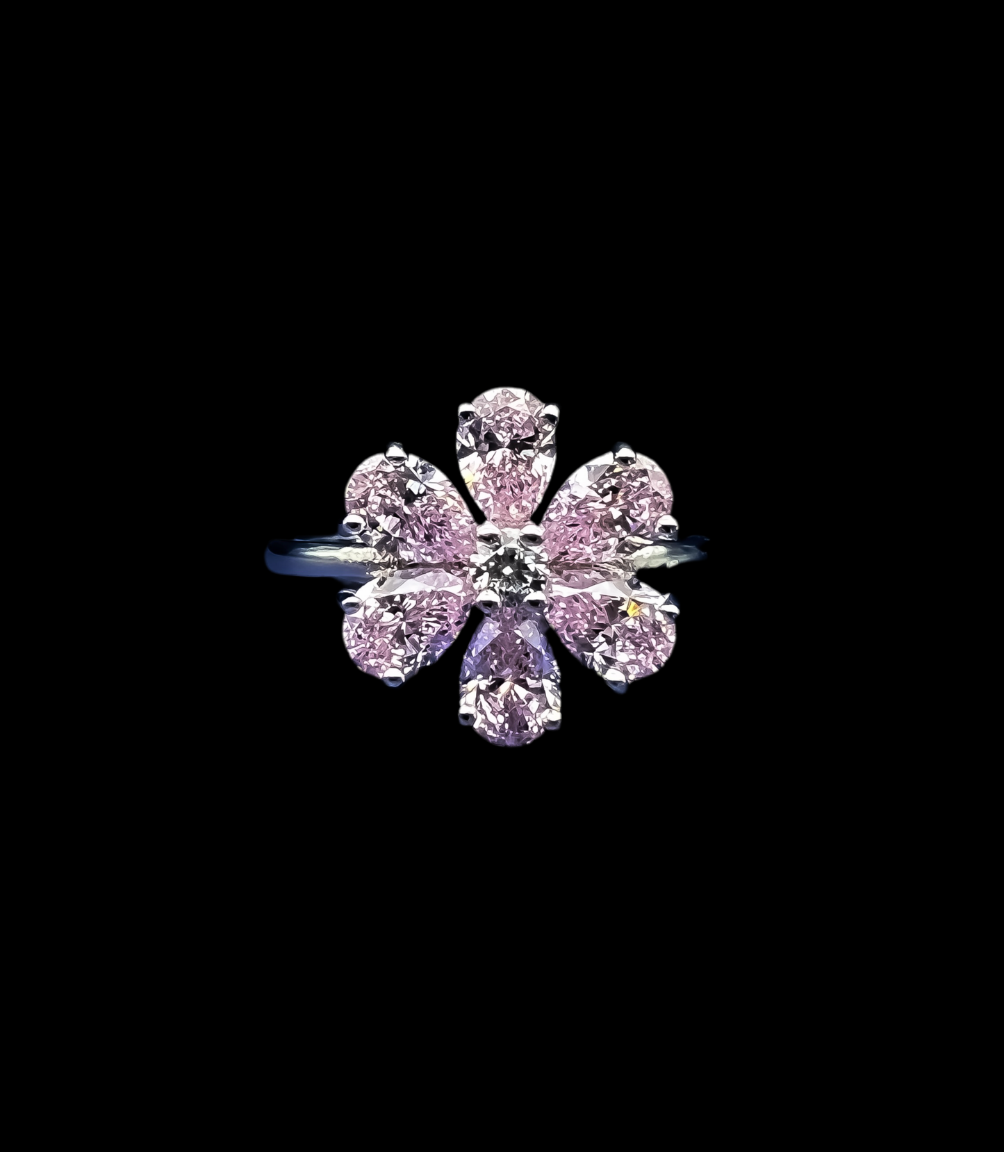 Pink Ring in the shape of a flower for loves of tenderness